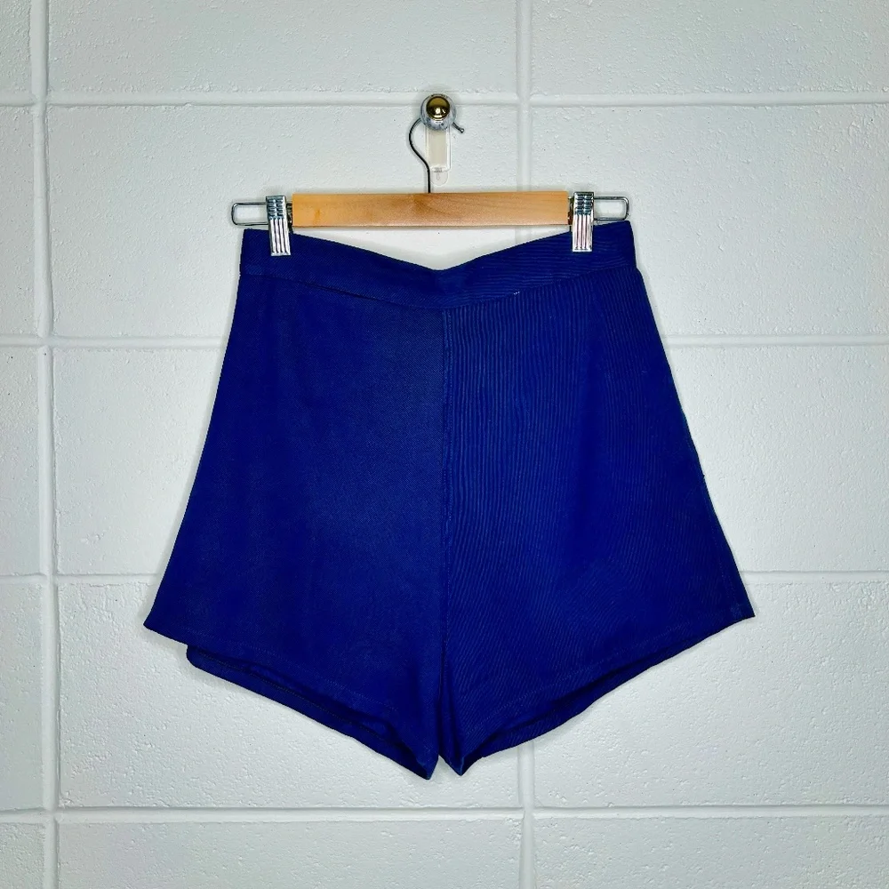 Reformation Chloe Shorts - Picture 2 of 11